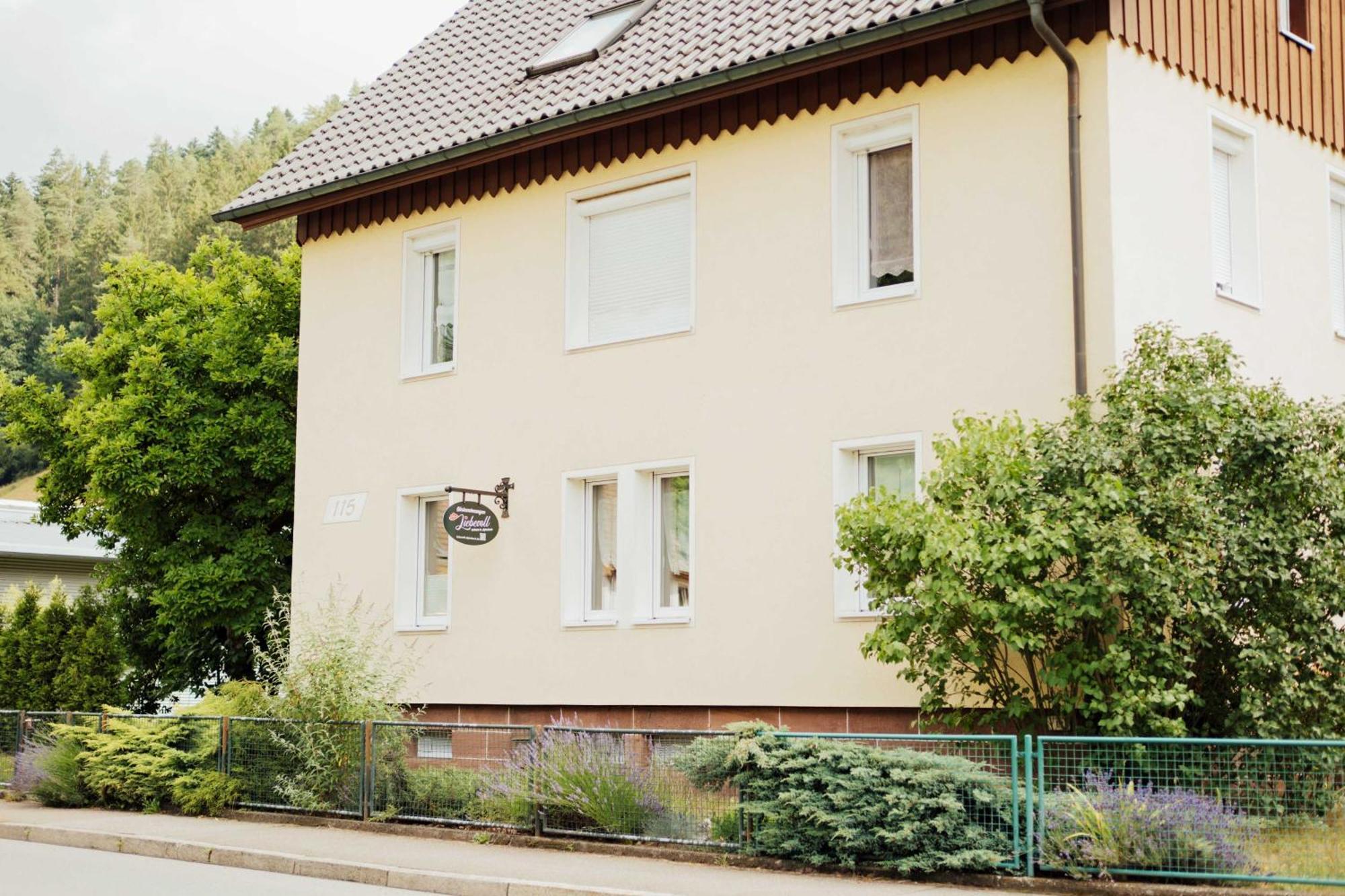 Apartment Liebevoll Gästewohnungen *